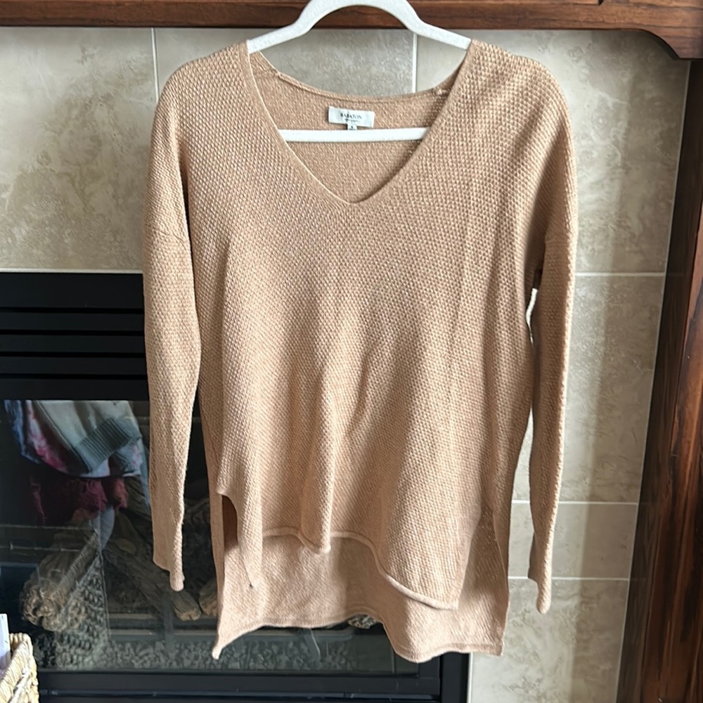 🌹Babaton high Low Sweater Size M (fits Like a small)